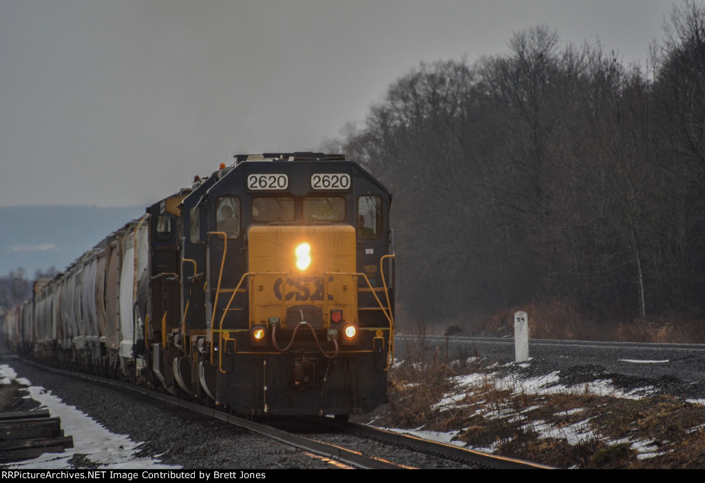 CSX Q640 with a GP38-2 Leader